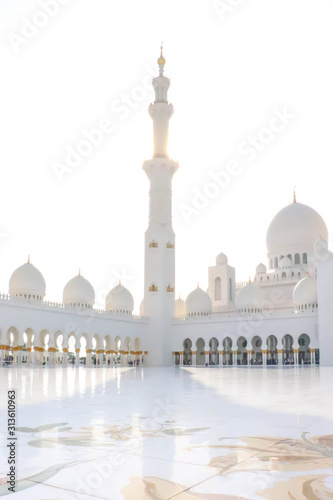 Obraz Dibond Abu Zabi, Zjednoczone Emiraty Arabskie 27 grudnia 2018 r. Meczet Szejka Zayeda. Zjednoczone Emiraty Arabskie, Bliski Wschód. Słynny zabytek.