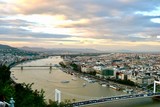 Fototapeta Sawanna - Budapest Hungary Skyline at Dusk