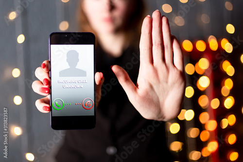 Fotomural Phone call from unknown number