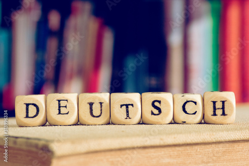 Ein Buch und Sprachkurs für Deutsch Canvas Print