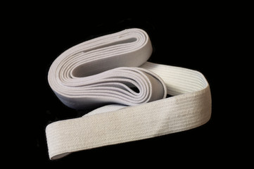 Blanching rubber-band fabric tape for needlework of the cloth