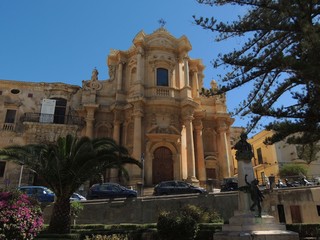 Wall Mural - Noto – Church of San Domenico convex facade in baroque style 