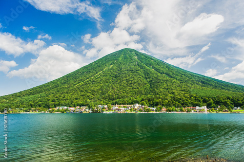 夏の男体山と中禅寺湖日光市stock Photo Adobe Stock 夏の男体山と中禅寺湖日光市stock Photo Adobe Stock