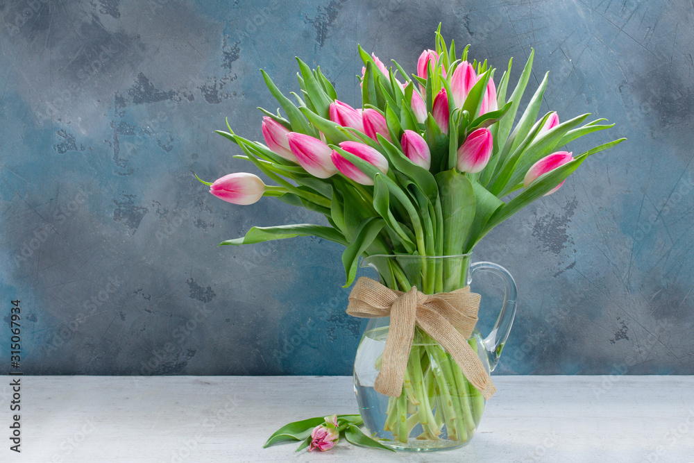 Pink fresh tulips - obrazy, fototapety, plakaty 