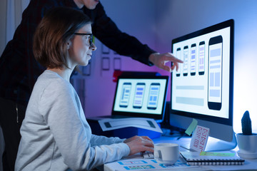 Aufkleber - The UX user interface designer is developing for mobile phone applications.