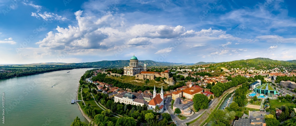 Beautiful city, Esztergom, Hungary - obrazy, fototapety, plakaty 