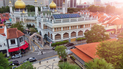 Wall Mural - Masjid Sultan, Singapore Mosque in historic Kampong Glam. Panoramic aerial view with city buildings