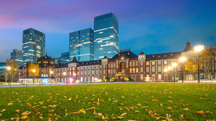 Wall Mural - Beautiful Tokyo station (train Station) building at twilight time