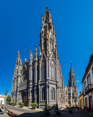 Wall Mural - Landscape with Cathedral San Juan Bautista in Arucas, Gran Canaria, Spain