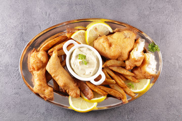 Wall Mural - traditional fish and chips- tartar sauce