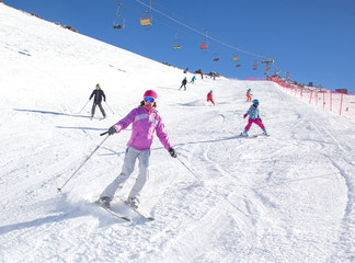 Poster - family at the ski resort