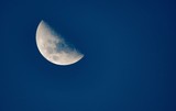 Fototapeta Na sufit - moon in the sky