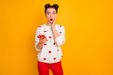 Wall Mural - photo of pretty shocked lady hold telephone read unbelievable bad awful news hand on cheek wear hear