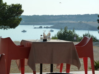 Table for 2 with a sea view