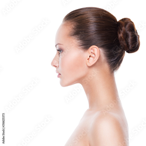 Fotografía Profile face of young woman