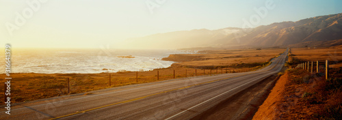 Cuadros en Lienzo This is Route 1also known as the Pacific Coast Highway
