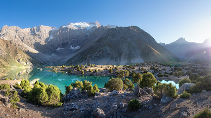 Fototapete - Tajikistan, Kulikalon lake in Fann Mountains. Summer day for hiking in mountains