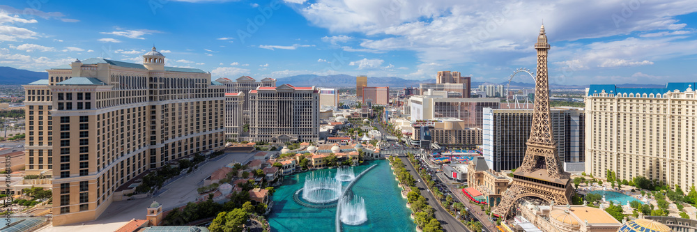 Panoramic view of Las Vegas strip at sunny day - obrazy, fototapety, plakaty 
