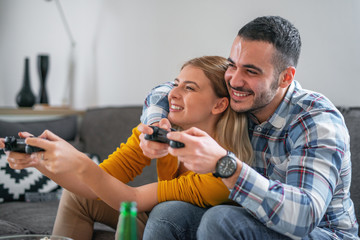 Wall Mural - Couple and video games