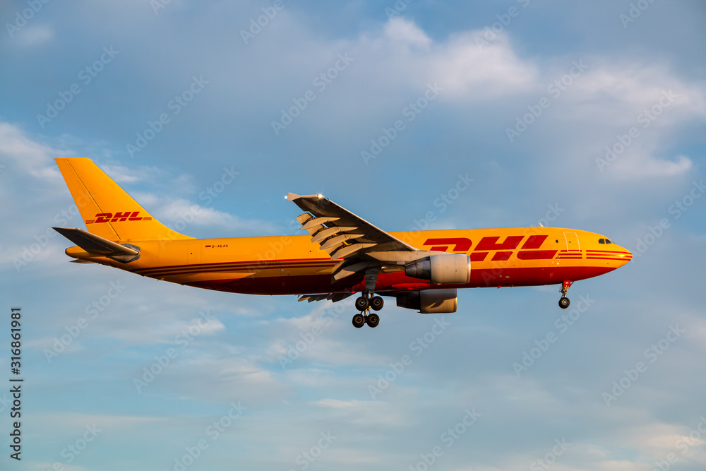 DHL Airbus A300 airplane at London Heathrow の Stock フォト