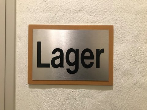 Fotos aus Garten, Texturen, Natur, Frühling, Mauer, Malerei, Wasserfarbe, Blumen, mockup, Sanierung, Altbau, Altbausanierung, Kunst, Diy, 