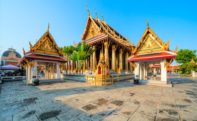 Wall Mural - Wat Phra Kaew and Grand Palace complex.  Bangkok, Thailandia.