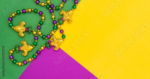 Cuadros en Lienzo Mardi gras decoration beads Colorful background