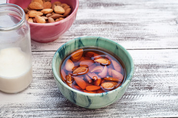 making almond milk from almonds at home