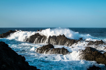 Wall Mural - Waves Crashing