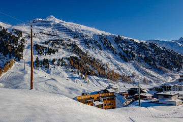 Schi Dorf Obergurgl in 2000 Höhenmetern im Winter, Tirol, Österreich,