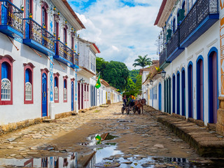 Fototapete - Street of historical center in Paraty, Rio de Janeiro, Brazil. Paraty is a preserved Portuguese colonial and Brazilian Imperial municipality