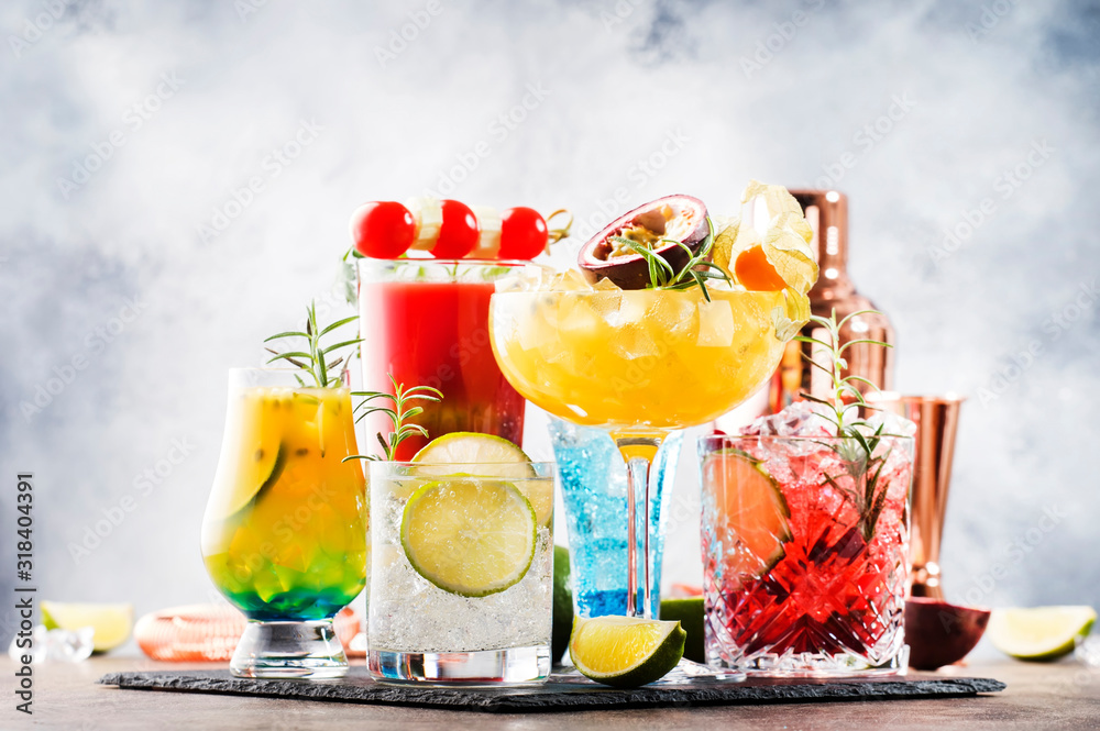 Selection of summer alcoholic cocktails, popular bright refreshing alcohol drinks and beverages - obrazy, fototapety, plakaty 