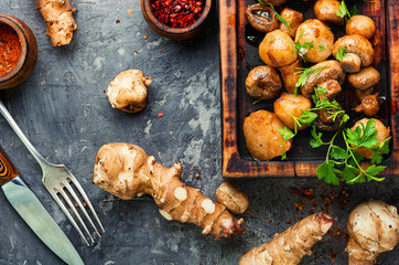 Canvas Print - Delicious baked Jerusalem artichoke