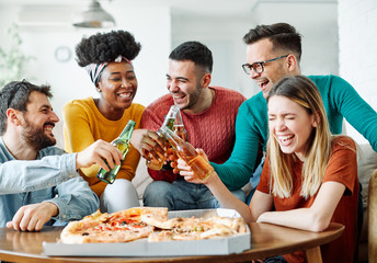 Canvas Print - party pizza beer young people friends having fun