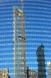 Chicago: Hochhäuser spiegeln sich auf einer Glasfassade