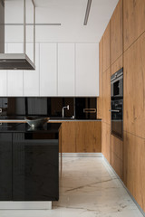Wall Mural - spacious and stylish kitchen interior