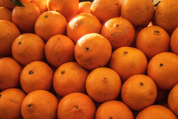 organic oranges in the market