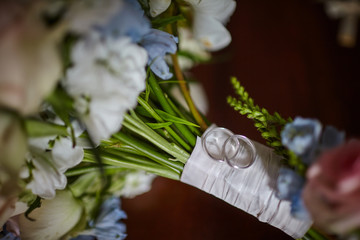 wedding rings for newlyweds in white gold on flowers