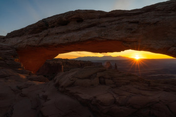 Wall Mural - Sunrise at Mesa Arch in Canyonlands National Park - Moab Utah