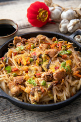 Wall Mural - Chinese noodles with vegetables and chicken