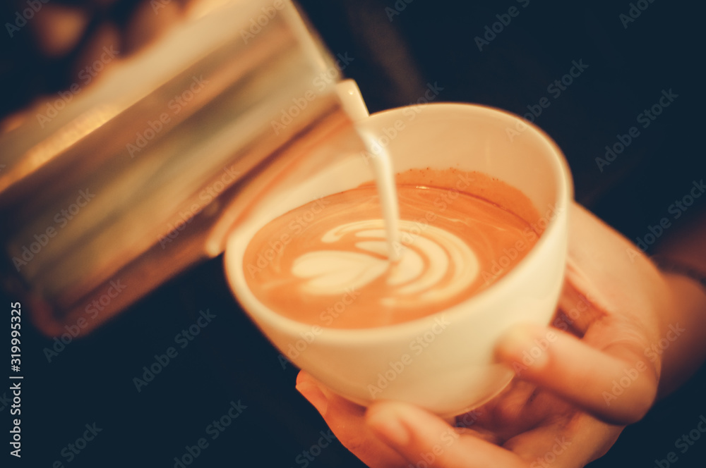 CLOSE-UP OF person making coffee - obrazy, fototapety, plakaty 