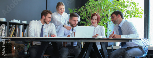 Cuadros en Lienzo business colleagues discussing new opportunities