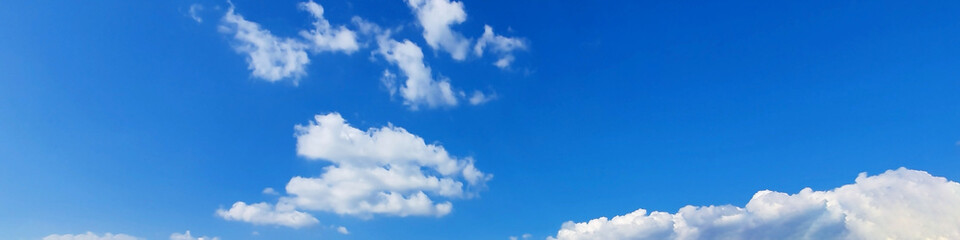 Wall Mural - Panorama sky with cloud on a sunny day. Beautiful cirrus cloud. Panoramic image.
