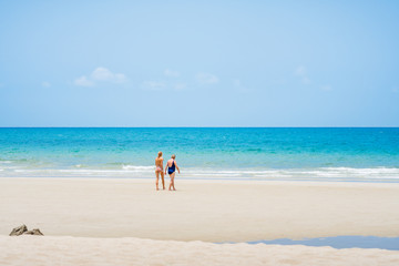 Canvas Print - Cute girl on the beach