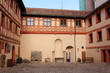 Historisches Gebäude im Innenhof von Burg Forchheim