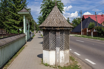 Sticker - Covered weel in Romanian village of Marginea, famous for the traditional handmade production of black pottery