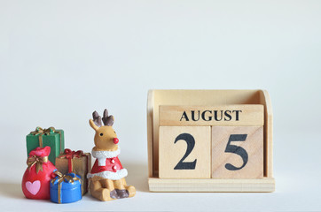 August 25, Christmas, Birthday with number cube design for background.