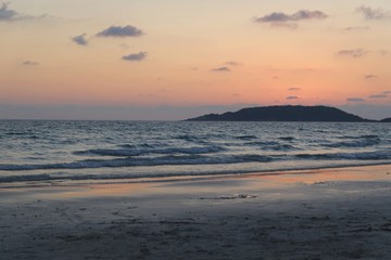 Wall Mural - sunset beautiful golden yellow. beach, sea, sandy beach. on twilight.