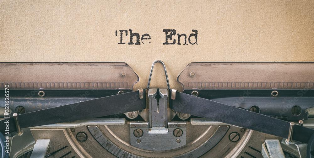 Text written with a vintage typewriter -  The end - obrazy, fototapety, plakaty 
