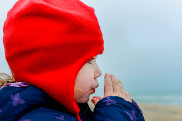 Wall Mural - portrait of a beautiful girl in winter